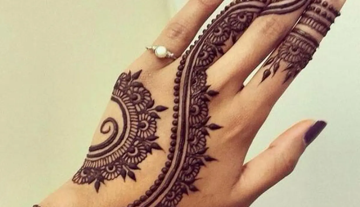 Inspirasi Mehendi Untuk Gaya Ala Bollywood dan Arabian