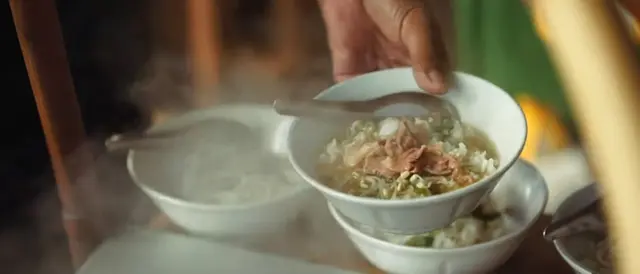 3. Bumbu Soto Daging Sapi Bening Solo dengan Taburan Bawang Goreng