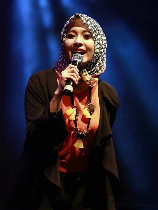 Laudya Cynthia Bella kembali bernyanyi bersama BBB di Kampung GaSS 2 di Sabuga, Bandung, Jawa Barat, Rabu (19/8/2015). (Deki Prayoga/Bintang.com)