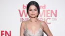 “Akan terasa sangat berat saat ingin menjalani hubungan dengan seseorang yang dilakukan secara sembunyi-sembunyi. Sangat banyak tekanan di dalamnya,” tutur Selena Gomez. (AFP/Bintang.com)