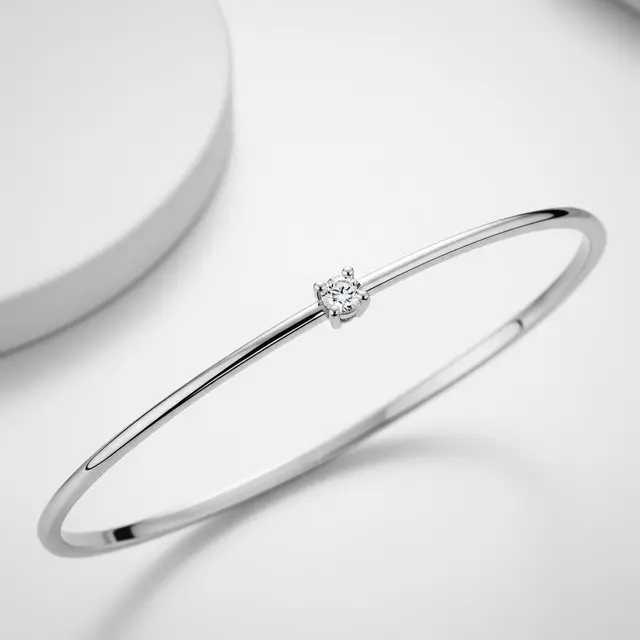 Model Gelang Emas Simpel tapi Bernilai Tinggi (Image by Gemini AI)