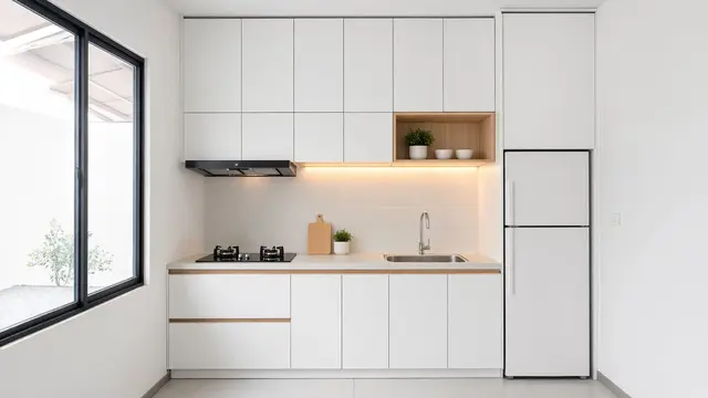 Dapur Putih dengan Kabinet Full Height