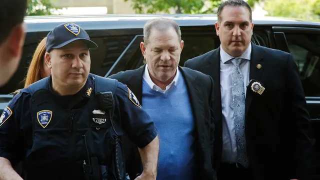 Harvey Weinstein Menyerahkan Diri ke Polisi