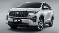 Toyota Innova Zenix (ist)