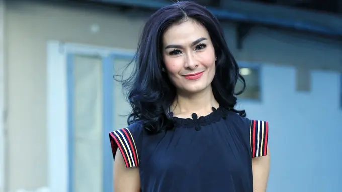 [Bintang] Iis Dahlia