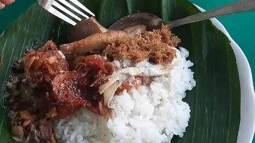 Soto Ayam & Gudeg "Bude Nyu"