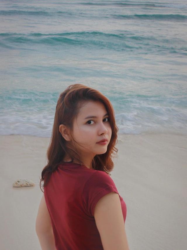 Tak Kalah Cantik Ini 6 Potret Hanesswari Adik Nora Alexandra Yang Jarang Tersorot Hot Liputan6 Com