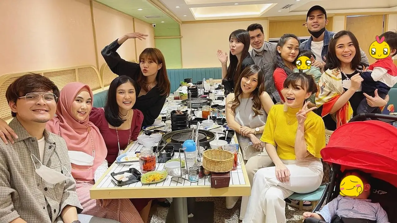 6 Momen Kebersamaan Anggota Cherrybelle Saat Reuni, Kompak Bak Awal Debut