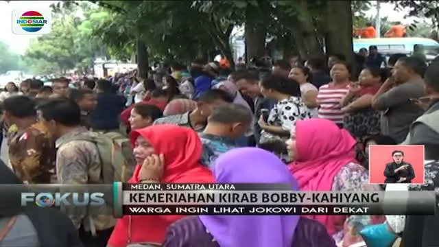 Sejumlah warga yang hadiri kirab menjadi pusat perhatian. Salah satunya peniru Presiden Jokowi dan presiden pertama Soekarno.