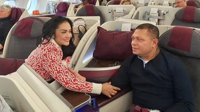 Potret Krisdayanti dan Raul Lemos Saat Liburan di Jerman, Romantis