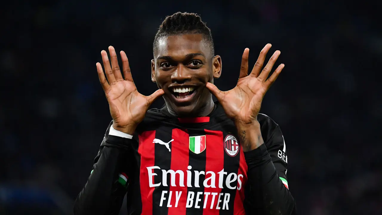 Foto: Napoli Kena Bantai Juara Bertahan AC Milan, Tak Menggeser Posisi Il Partenopei dari Puncak Klasemen Liga Italia