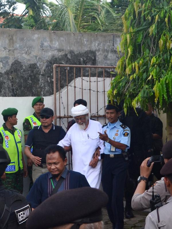 Abu Bakar Baasyir mengajukan PK atas vonis 15 tahun tindak pidana terorisme di PN Cilacap, Jawa Tengah, 2016. (Foto: Liputan6.com/Muhamad Ridlo)