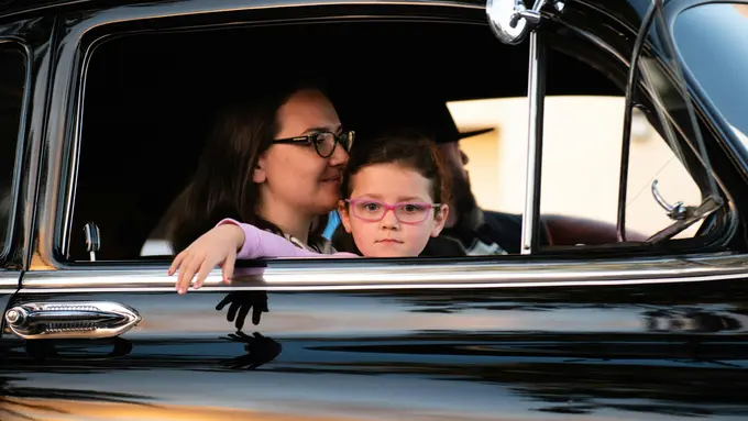 Ilustrasi anak di perjalanan