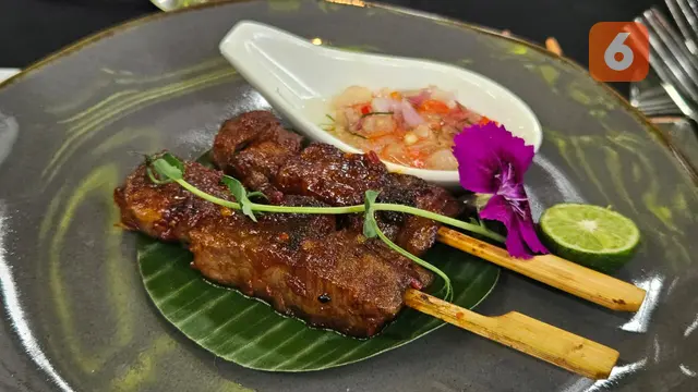 Wagyu Sate Rembiga atau Lombok-style Spicy Wagyu Beef Satay (Foto: Aditya Eka Prawira/Liputan6.com)