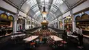 Sebuah kafe yang dibuka sebagian di Sydney, Australia (17/5/2020). Industri pariwisata Australia mengalami kerugian sekitar 5,8 miliar dolar Australia (1 dolar Australia = Rp10.579) dalam tiga bulan pertama 2020 seiring merebaknya pandemi coronavirus. (Xinhua/Bai Xuefei)