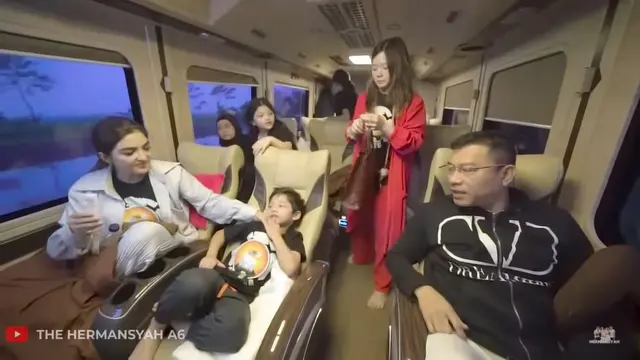 7 Momen Keluarga Anang Hermansyah dan Ashanty Mudik ke Jember, Perdana Ajak Ameena