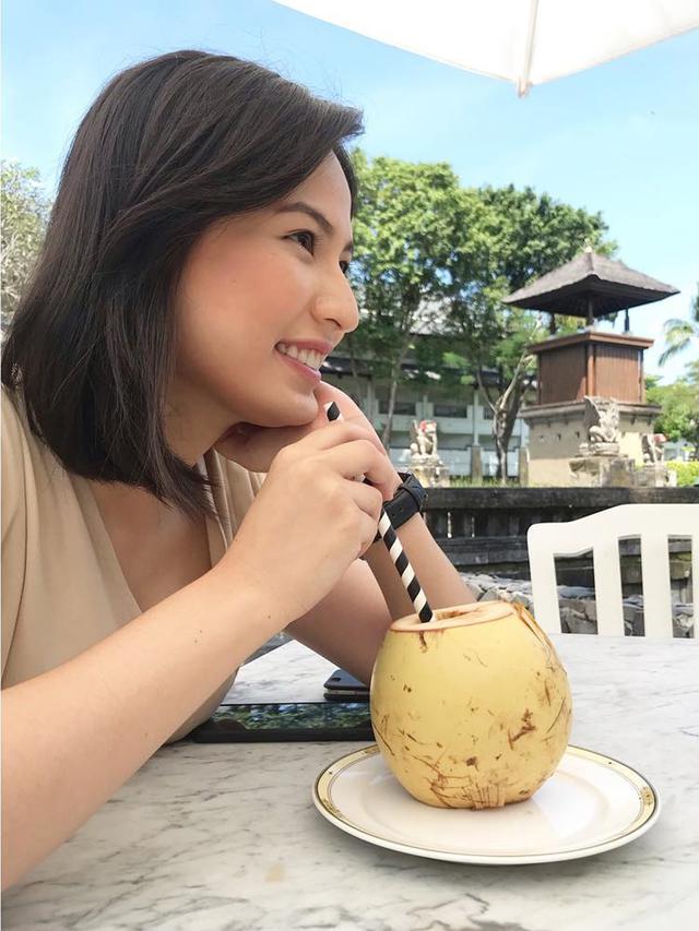 6 Potret Cantik Kekasih Ferly Putra Ternyata Seorang Reporter Hot Liputan6 Com