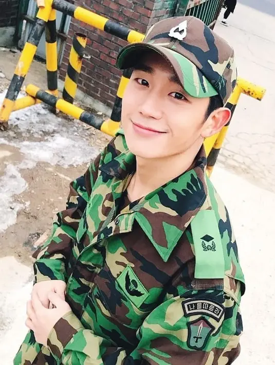 "Sangat sulit untuk mengungkapkan detail bayarannya. Namun benar jika ia menerima banyak tawaran iklan," ujar pihak FNC Entertainment. (Foto: instagram.com/holyhaein)