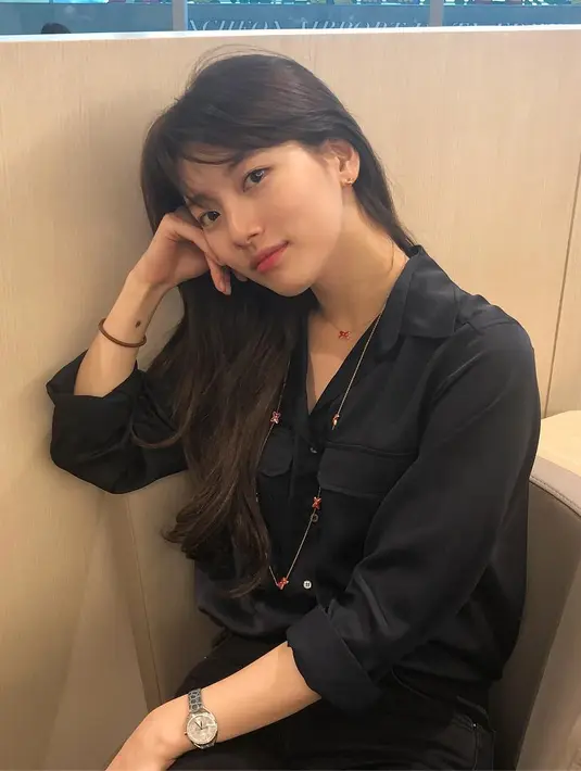 "Suzy sudah menyampaikan niatnya meminta maaf kepada studio pada 19 Mei. Bukan menerima permintaan maaf, pihak studio menjawab untuk menghubungi pengacara mereka," ujar pihak JYP. (Foto: instagram.com/skuukzky)