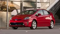 Toyota secara resmi melakukan recall atau penarikan kembali Prius dan Prius V karena masalah pada sistem hybrid. (Carscoops)