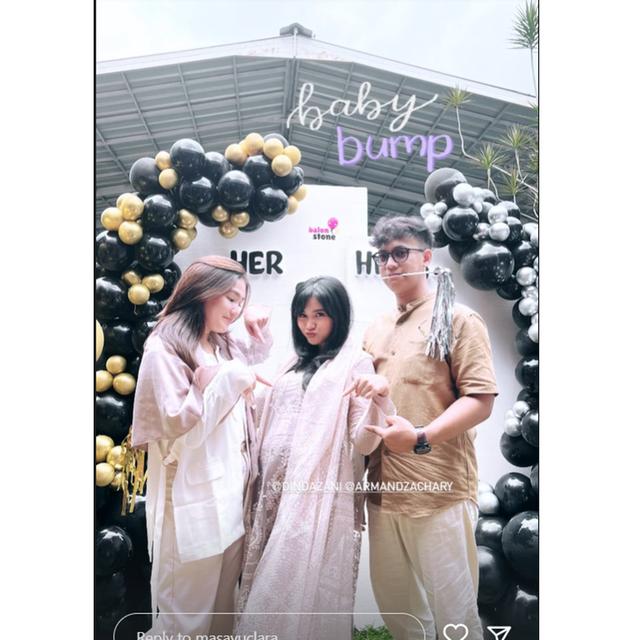 Sembunyikan Kabar Hamil, Ini 6 Momen Tasyakuran 4 Bulan Kehamilan Adinda Azani