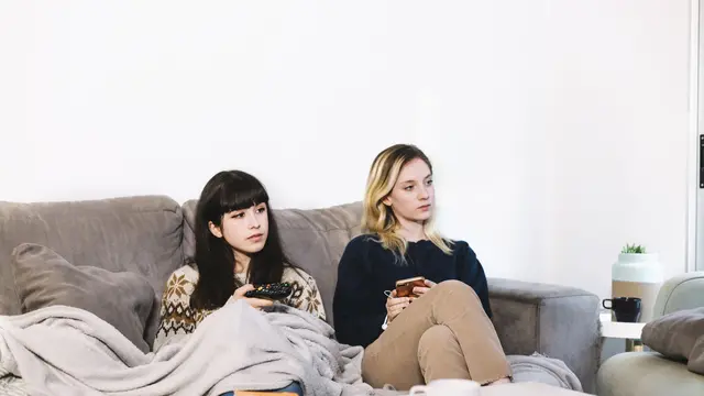 illustrasi orang tua bersama anak