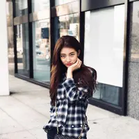 Beberapa waktu lalu Suzy beredar kabar jika Suzy akan digugat oleh Once Picture karena pencemaran nama baik. Walaupun sudah meminta maaf, akan tetapi Once Picture tetap melanjutkan ke jalur hukum. (Foto: instagram.com/skuukzky)