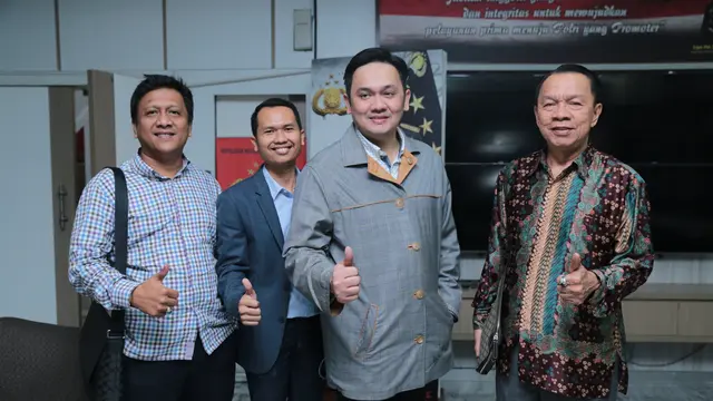 [Bintang] Farhat Abbas