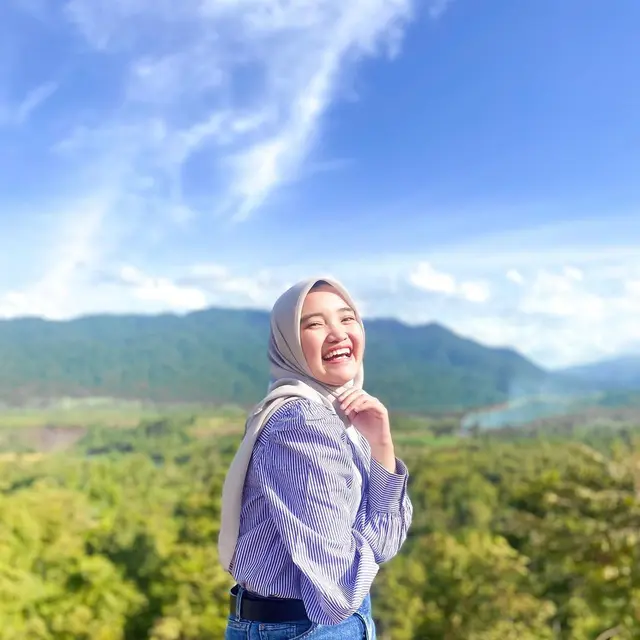 Disebut Cocok dengan Ilyas Bachtiar, Ini 6 Potret Nabila Ellisa Jebolan LIDA 2018