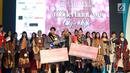 Dua kontestan juara photogenic pria dan wanita foto bersama pada grand final Plangi Model Hunt 2019 di Plaza Semanggi, Jakarta, Minggu (25/11). Grand final yang memperebutkan total hadiah 110 juta. (Merdeka.com/Arie Basuki)