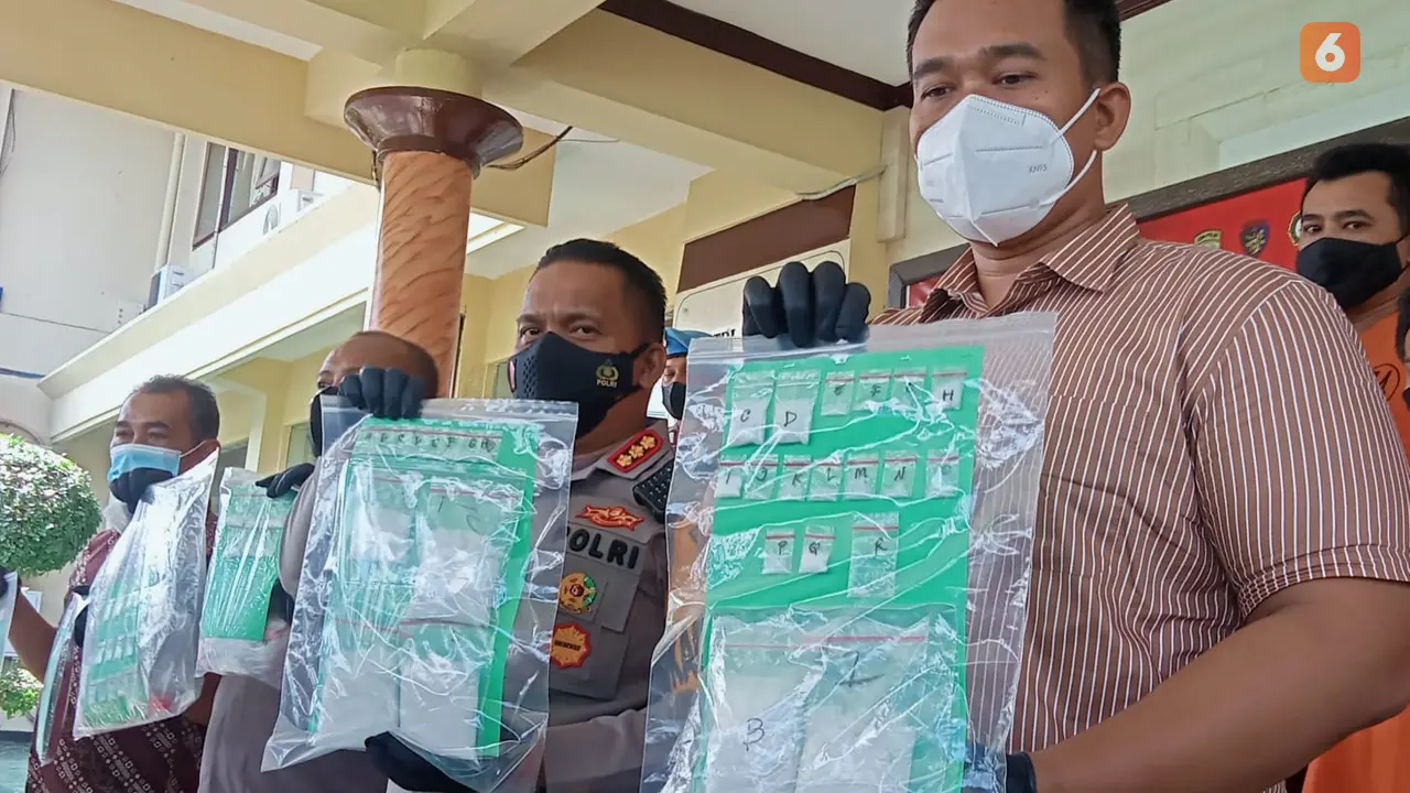 Barangbukti hasil tangkapan polresta Banyuwangi (Hermawan Arifianto/Liputan6.com)