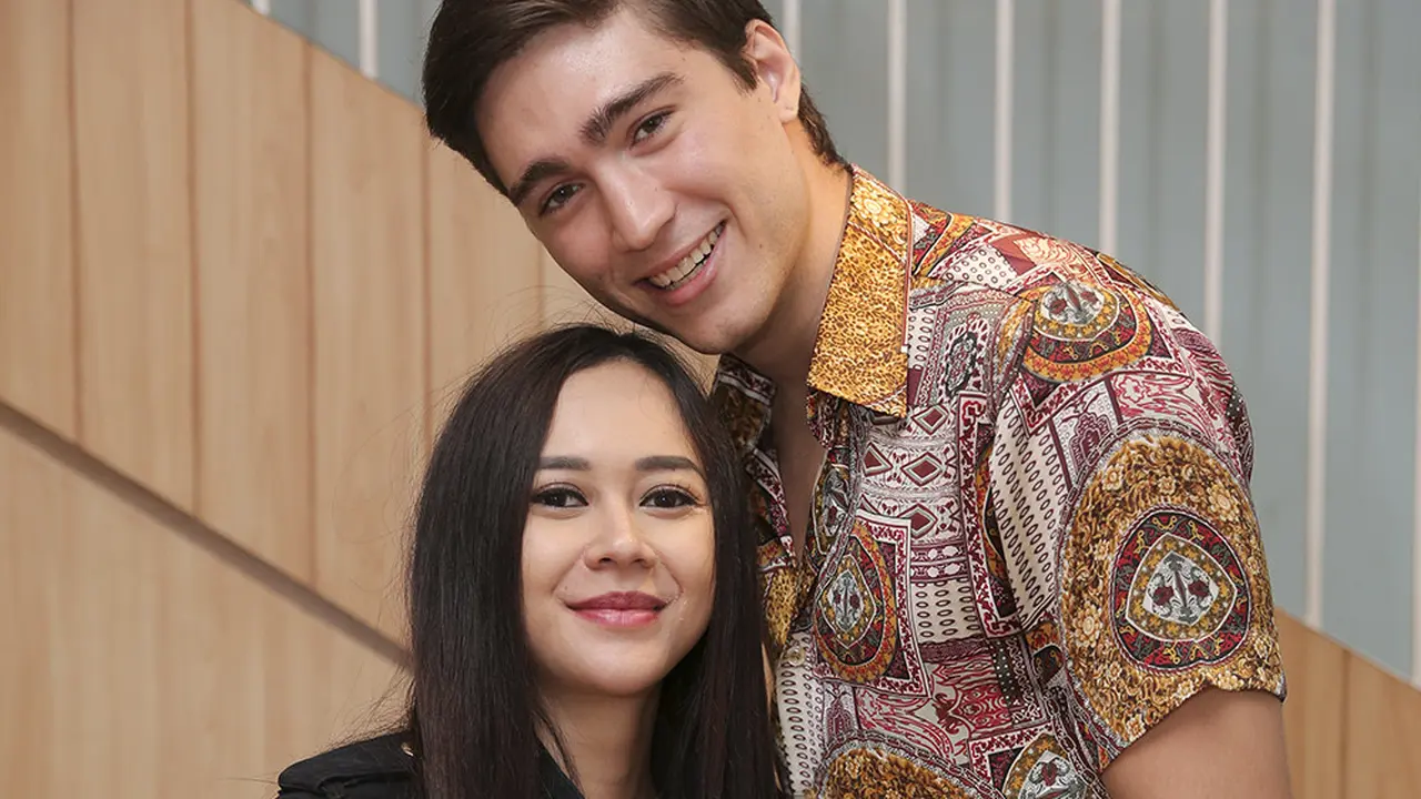 [Fimela] Aura Kasih dan Eryck Amaral