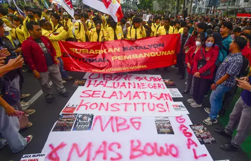 Aksi Mahasiswa di Thamrin Berujung Kericuhan