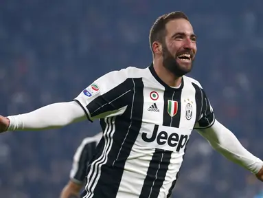 Juventus meraih kemenangan 1-0 atas AS Roma dalam laga pekan ke-17 Serie A 2016-2017 di Juventus Stadium, Sabtu (17/12/2016) waktu setempat. Gol kemenangan I Bianconeri dicetak oleh Gonzalo Higuain pada menit ke-14. (AFP/Marco Bertorello)