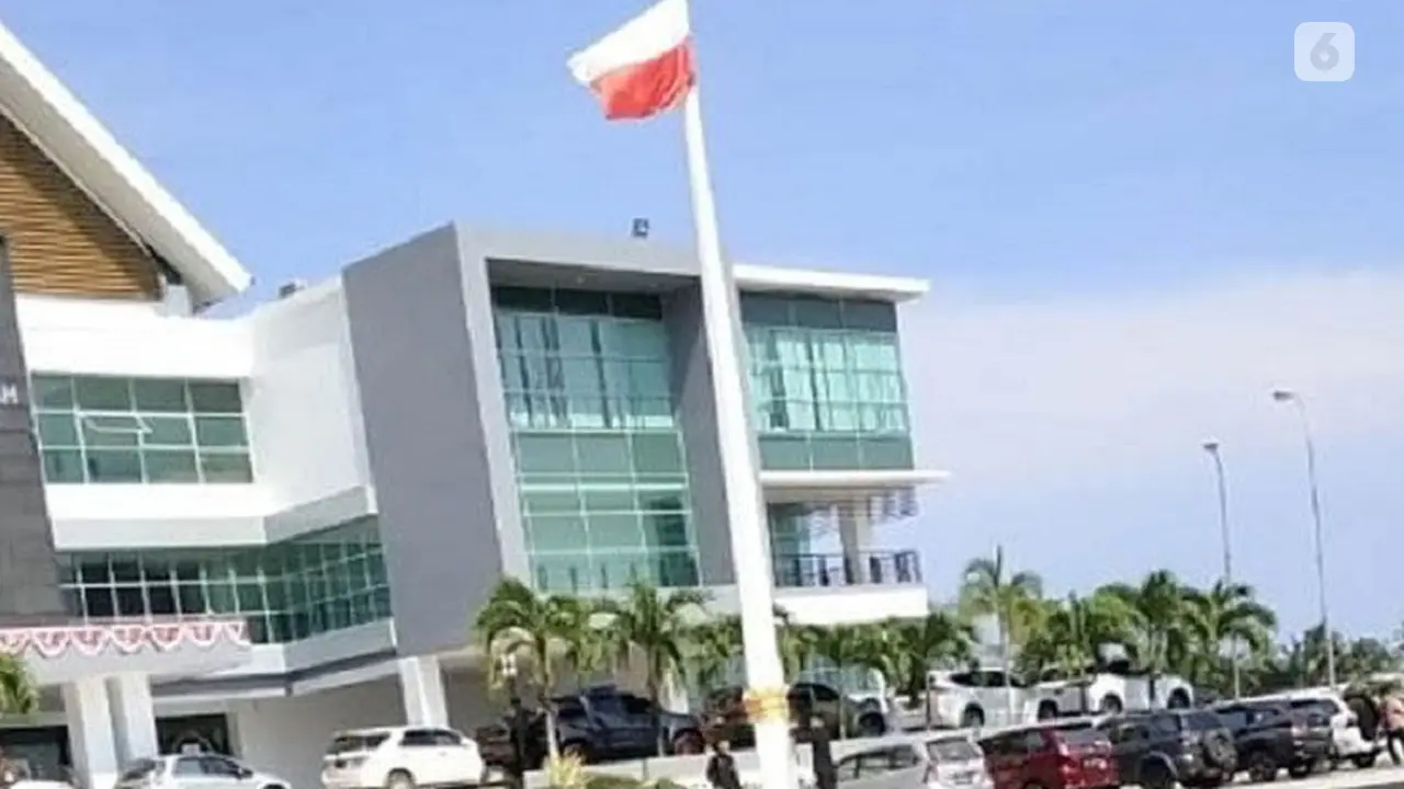 bendera terbalik