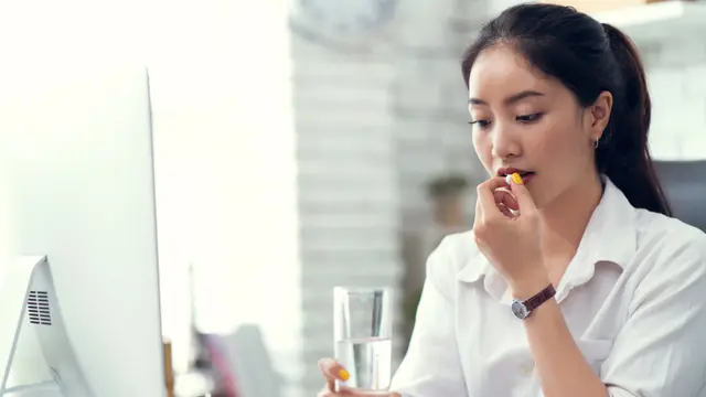 Atasi Nyeri Saat Menstruasi Biar Nggak Mengganggu Aktivitas Sehari-hari, Yuk Terapkan 12 Cara Ini!