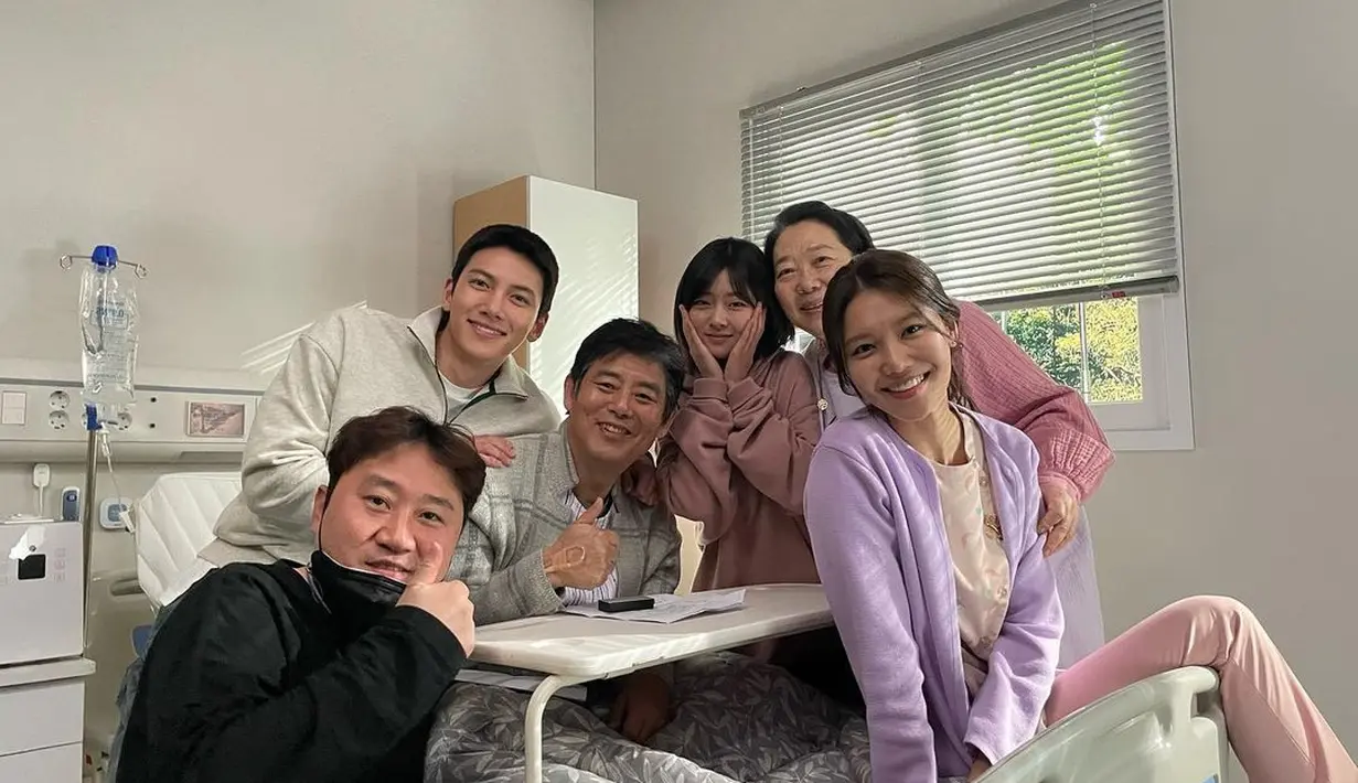 Suasana di balik layar If You Wish Upon Me. (Foto: Instagram/ sooyoungchoi)