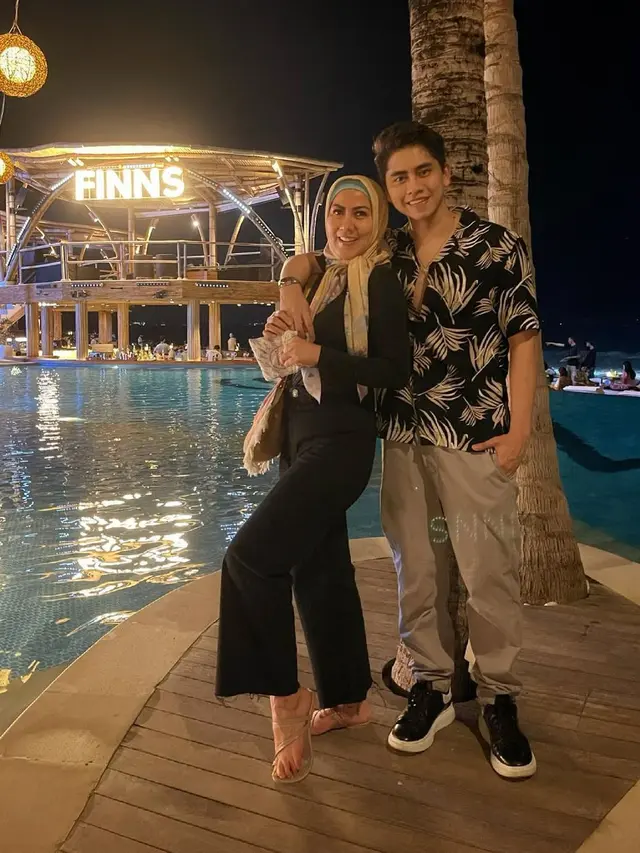 6 Potret Venna Melinda dan Athalla Naufal Liburan di Bali, Seru Banget