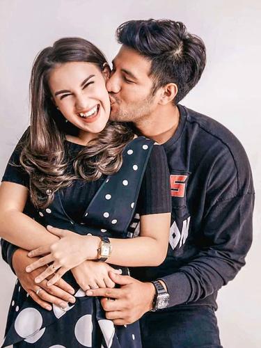 Irish Bella Dan 3 Artis Indonesia Yang Dikaruniai Anak Kembar Di 2019 News Entertainment Fimela Com
