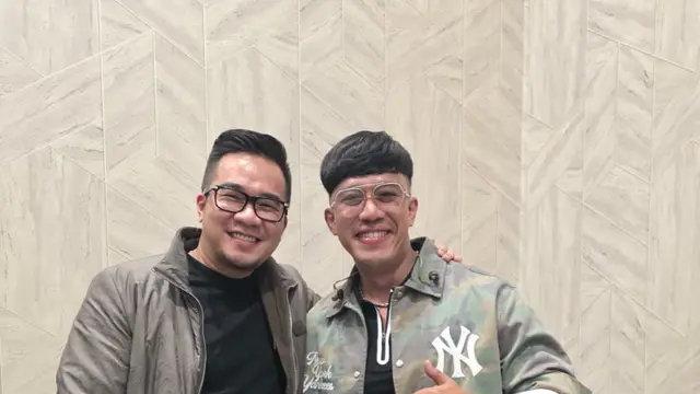 Ruri Repvblik dan Mike Goh