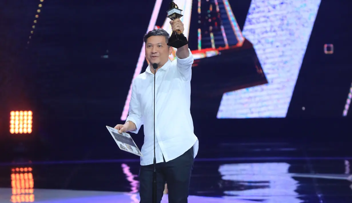 "Ini memang membuktikan kalau saya ada tempat di dunia film Indonesia. Enggak ada salahnya saya ambil lagi film-film yang memang bagus," kata Gading Marten lagi. (Adrian Putra/Bintang.com)