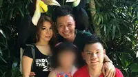 FR sekeluarga semasa hidupnya saat mengabadikan momen berlibur di Bali (Dok. Instagram Yentin Margareth / Nefri Inge)