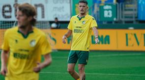 Justin Hubner bermain untuk Fortuna Sittard dalam laga uji coba melawan Bayer Leverkusen, Sabtu (2/8/2025). (Dok. Fortuna Sittard)