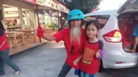 Kakek Asal Yogya Menuju Jakarta dengan Bersepatu Roda