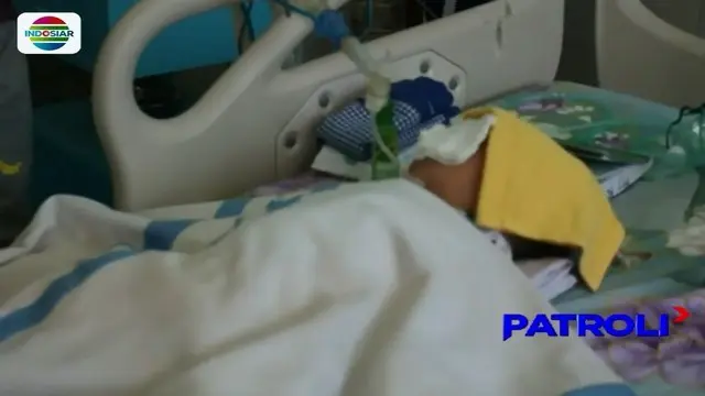 Akibat dianiaya pacar sang ibu, bayi berusia 15 bulan di Karawang, Jawa Barat, kritis lantaran telah koma selama lima hari.