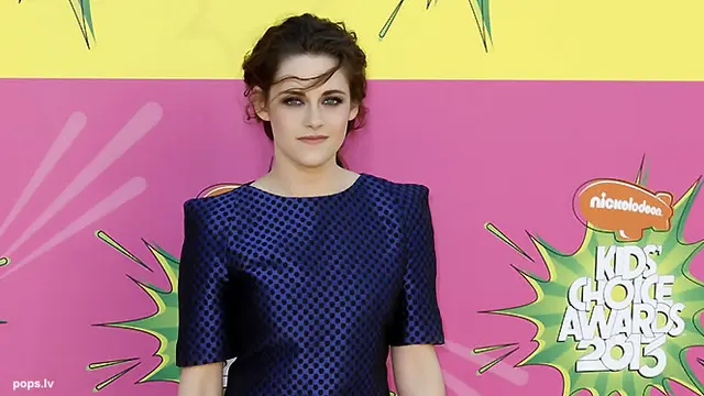 kristin-stewart-131028c.jpg