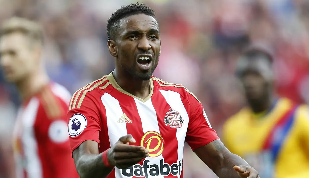 Meski bermain di kandang, Sunderland, kembali gagal meraih kemenangan perdananya di Premier League musim ini. Kekalahan 2-3 dari Crystal Palace membuat anak asuh David Moyes itu makin terpuruk di dasar klasemen Liga Inggris. (Reuters/Ed Sykes)