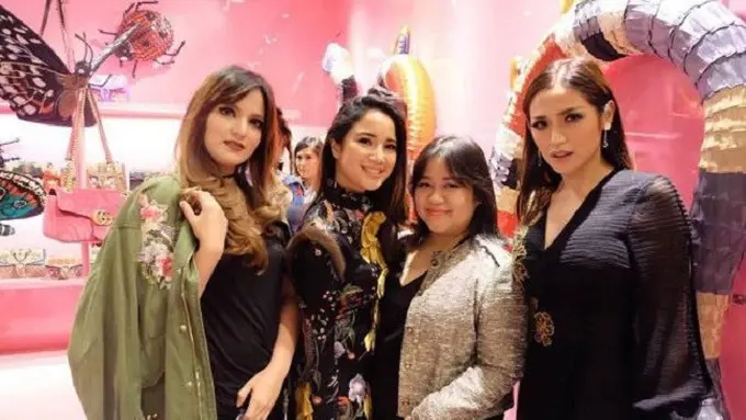 [Bintang] Potret Keseruan Selebriti Tanah Air di Acara Gucci Garden Party 