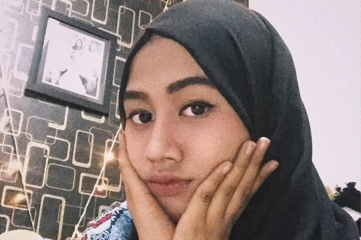 [bintang] Sempat Membaik, Ini 10 Potret Chubby Lolyta Agustina