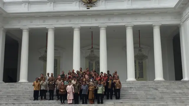 Jokowi-JK dan Menteri Kabinet Kerja Gelar Sesi Foto Terakhir